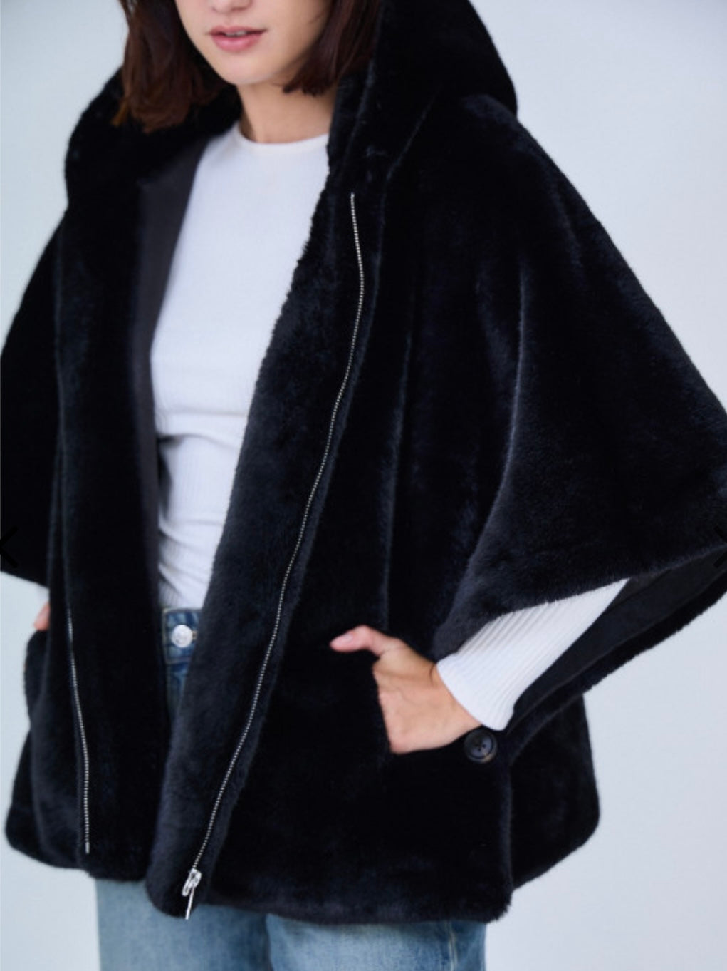 Faux fur cape Alizee black - Afbeelding 2