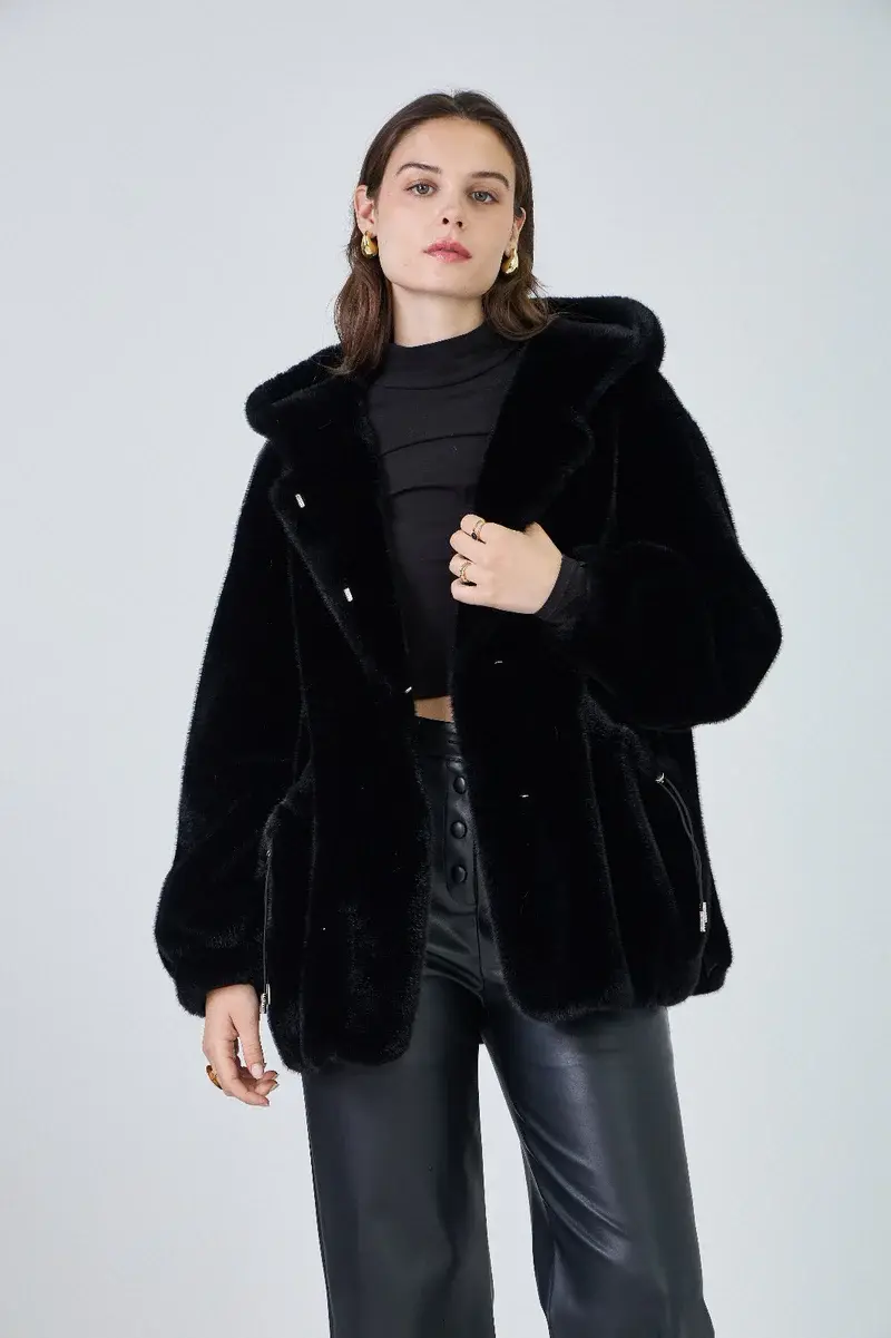 faux-fur-coat-black-selena-foto-1